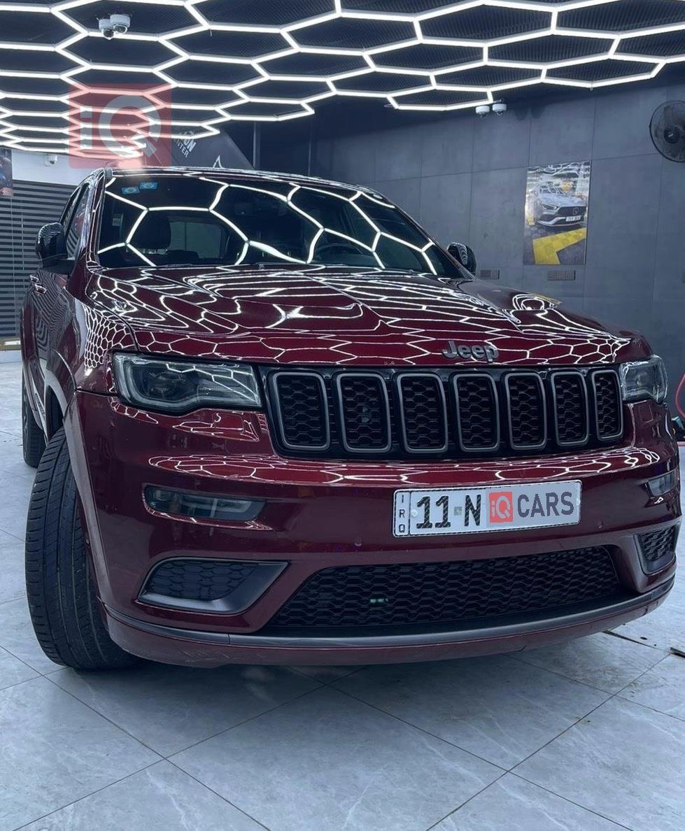 جیپ گراند شیرۆکی